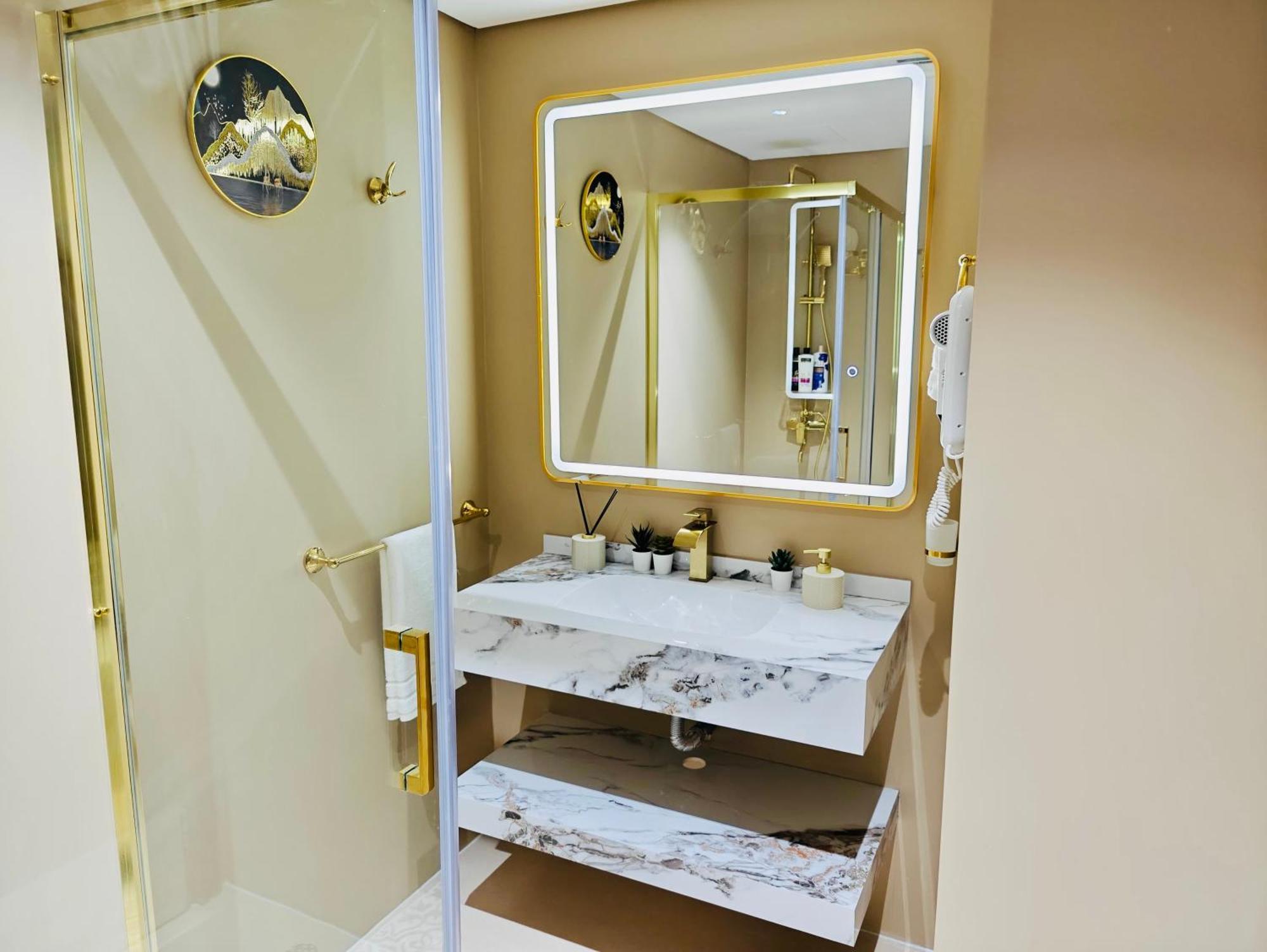 369 Stays- 1 Bedroom Apartment In Sports City دبي المظهر الخارجي الصورة