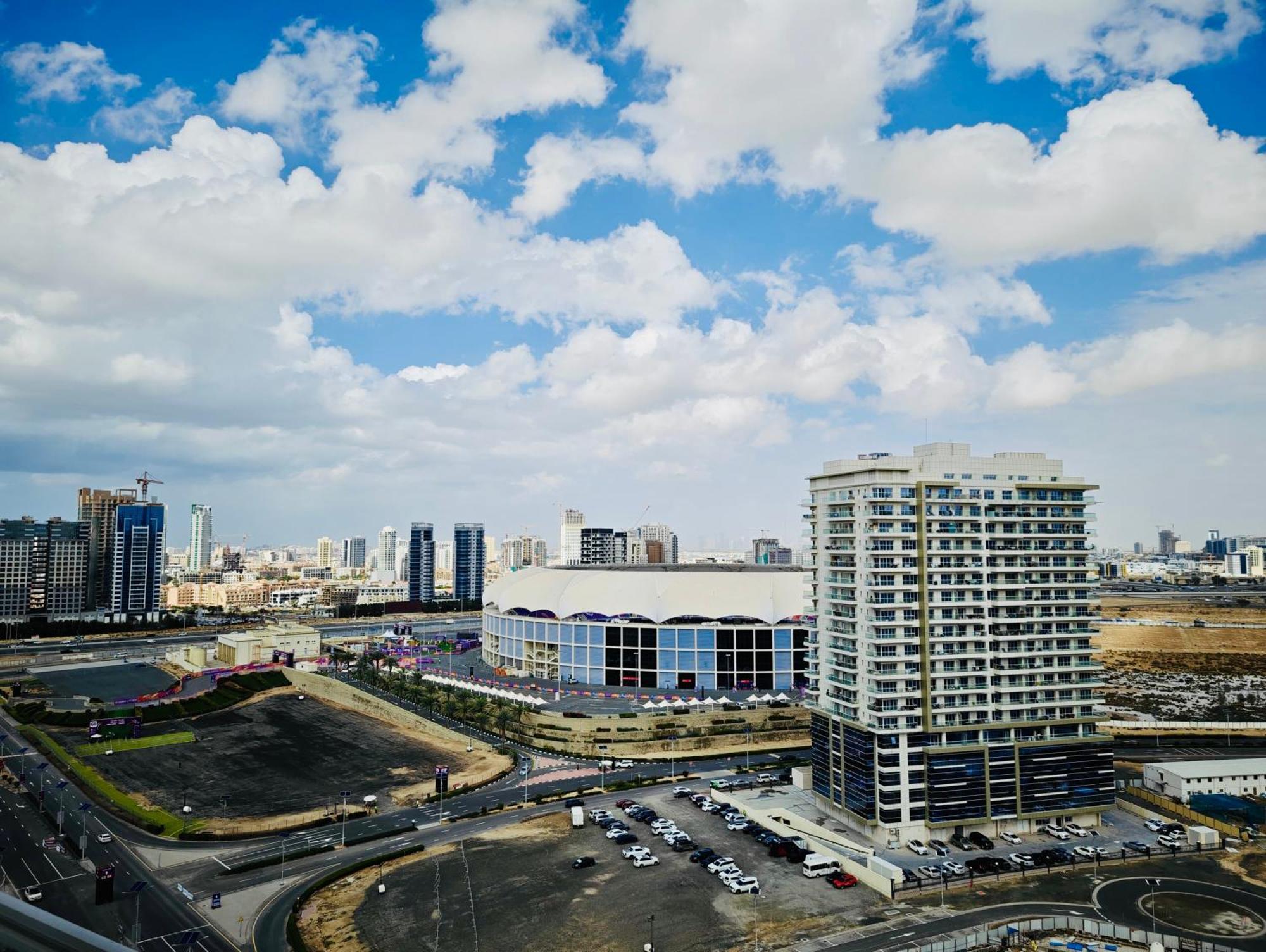 369 Stays- 1 Bedroom Apartment In Sports City دبي المظهر الخارجي الصورة