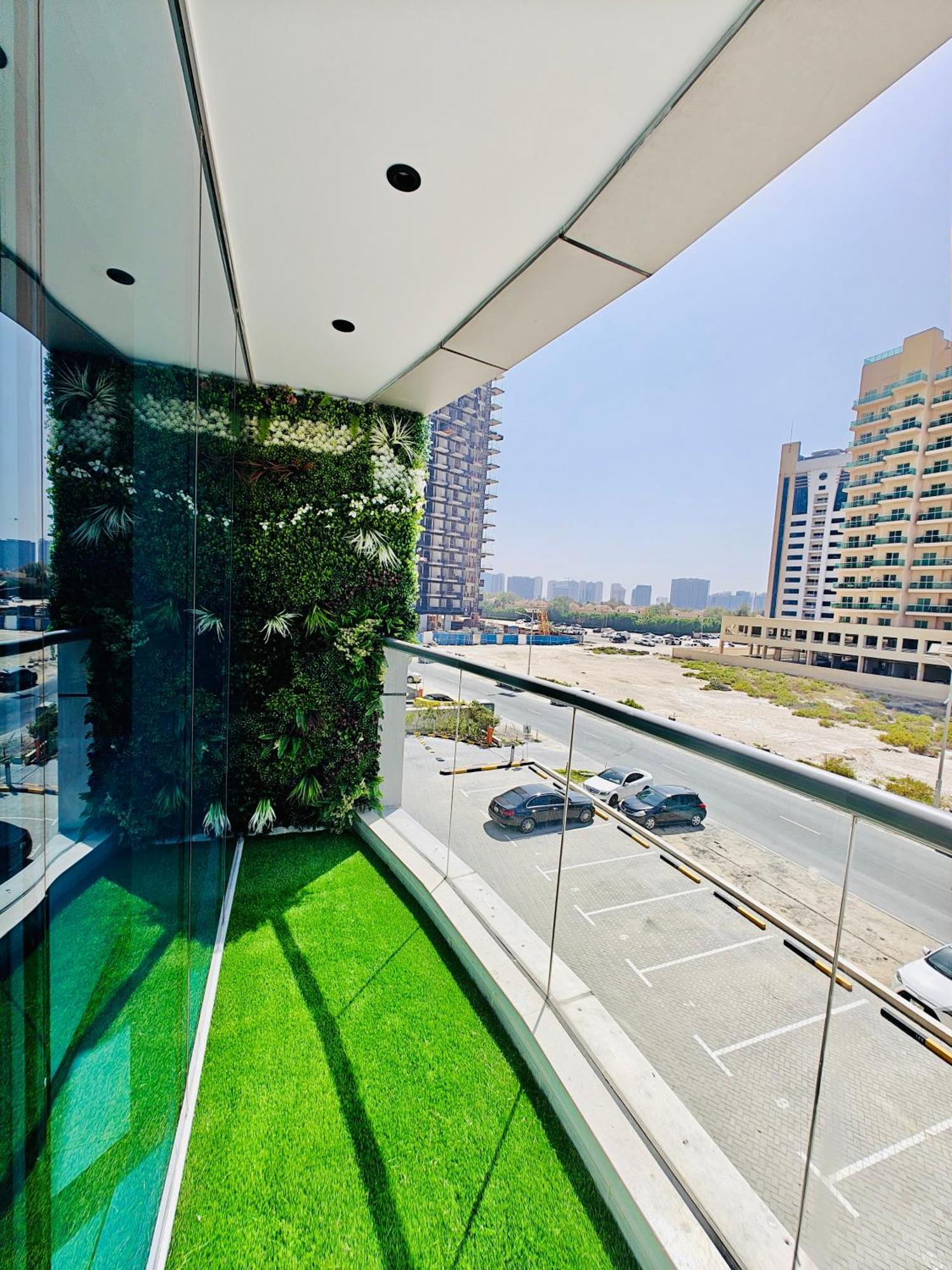 369 Stays- 1 Bedroom Apartment In Sports City دبي المظهر الخارجي الصورة